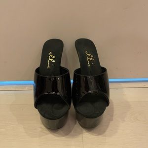 Ellie Platform Heels Black Vinyl